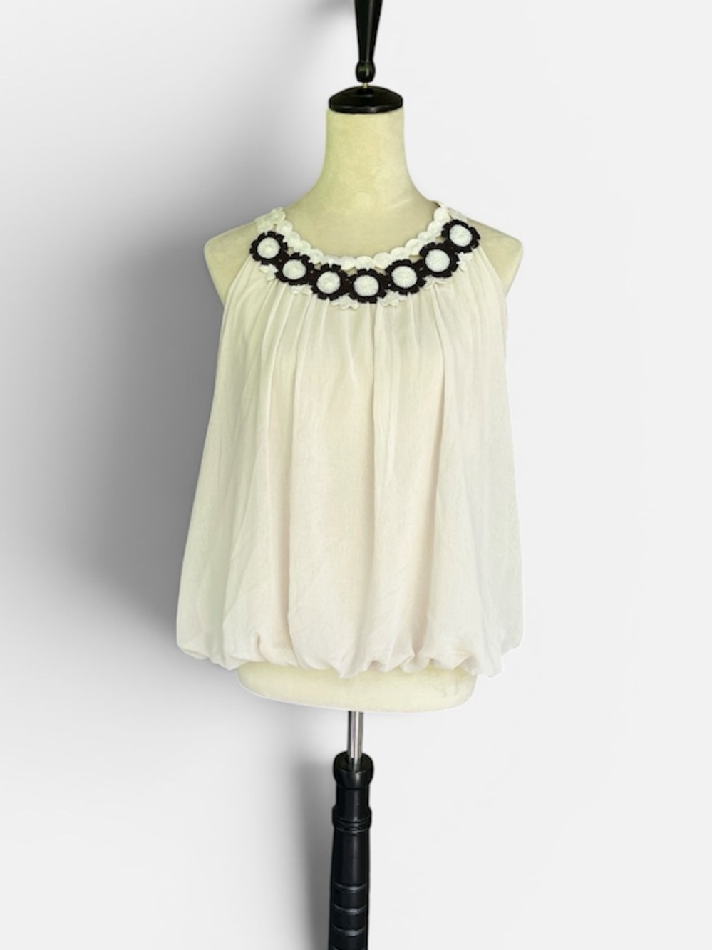 MSSP Max Sudio Boho Crochet Bubble Hem Blouse in Cream/Black Size Small